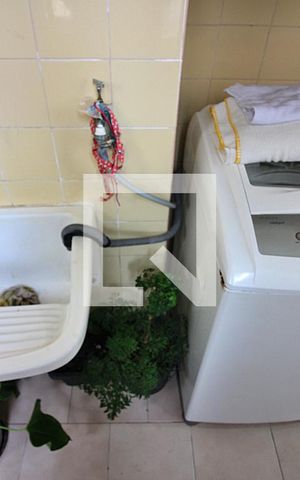 Apartamento à venda com 98m², 2 quartos e 1 vagaÁrea de Serviço
