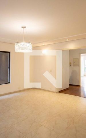 Casa à venda com 385m², 6 quartos e 2 vagasSala de Jantar