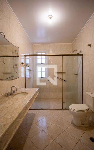 Casa à venda com 385m², 6 quartos e 2 vagasBanheiro Social