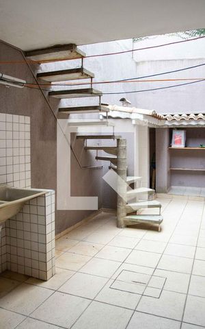 Casa à venda com 385m², 6 quartos e 2 vagasÁrea de Serviço
