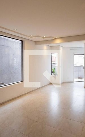 Casa à venda com 385m², 6 quartos e 2 vagasSala
