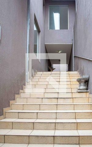 Casa à venda com 385m², 6 quartos e 2 vagasEscada