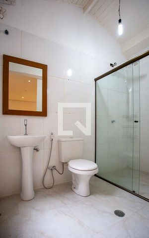 Casa à venda com 385m², 6 quartos e 2 vagasBanheiro da Suíte