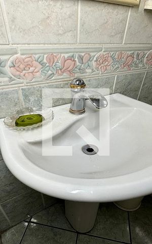 Casa para alugar com 180m², 2 quartos e 2 vagasPia do Banheiro
