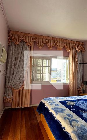 Casa para alugar com 180m², 2 quartos e 2 vagasQuarto 1 