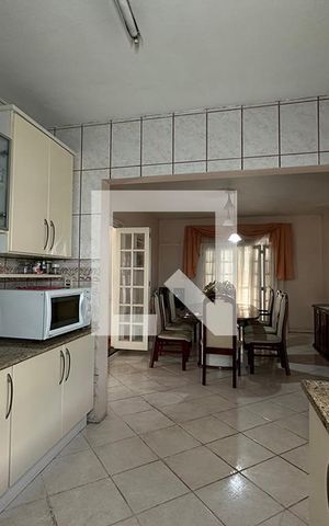 Casa para alugar com 180m², 2 quartos e 2 vagasCozinha