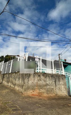 Casa para alugar com 180m², 2 quartos e 2 vagasFachada