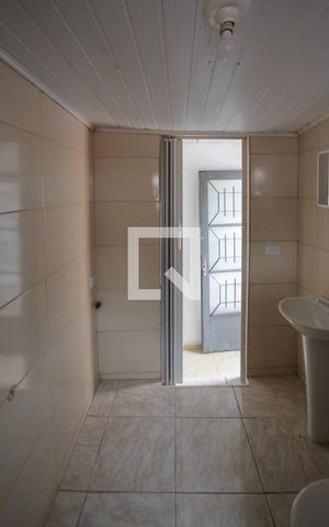 Studio para alugar com 30m², 1 quarto e sem vaga Studio para alugar com 30m², 1 quarto e sem vagaBanheiro