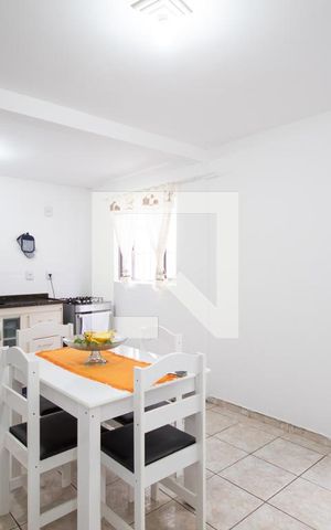 Casa à venda com 160m², 2 quartos e 2 vagas Casa à venda com 160m², 2 quartos e 2 vagasCozinha