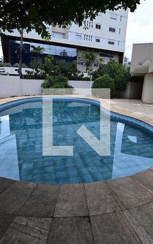 Casa à venda com 503m², 6 quartos e 5 vagas Casa à venda com 503m², 6 quartos e 5 vagasÁrea Externa