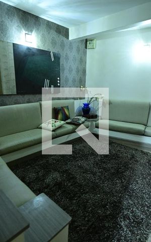 Casa à venda com 503m², 6 quartos e 5 vagas Casa à venda com 503m², 6 quartos e 5 vagasSala de Estar