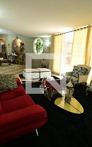 Casa à venda com 503m², 6 quartos e 5 vagas Casa à venda com 503m², 6 quartos e 5 vagasSala