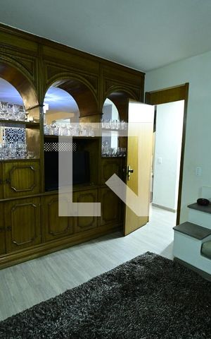 Casa à venda com 503m², 6 quartos e 5 vagas Casa à venda com 503m², 6 quartos e 5 vagasSala de Estar