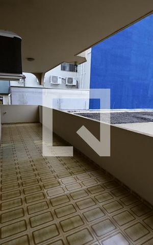 Casa à venda com 503m², 6 quartos e 5 vagas Casa à venda com 503m², 6 quartos e 5 vagasÁrea Externa