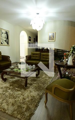 Casa à venda com 503m², 6 quartos e 5 vagas Casa à venda com 503m², 6 quartos e 5 vagasSala