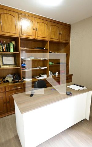 Casa à venda com 503m², 6 quartos e 5 vagas Casa à venda com 503m², 6 quartos e 5 vagasQuarto 1