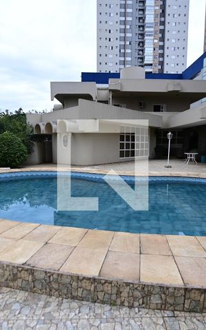 Casa à venda com 503m², 6 quartos e 5 vagas Casa à venda com 503m², 6 quartos e 5 vagasÁrea Externa