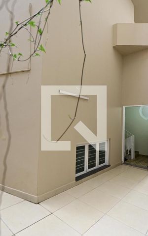 Casa à venda com 503m², 6 quartos e 5 vagas Casa à venda com 503m², 6 quartos e 5 vagasBanheiro