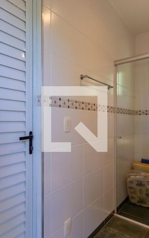 Casa à venda com 840m², 3 quartos e 6 vagasBanheiro de Serviço 1