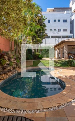 Casa à venda com 840m², 3 quartos e 6 vagasPiscina