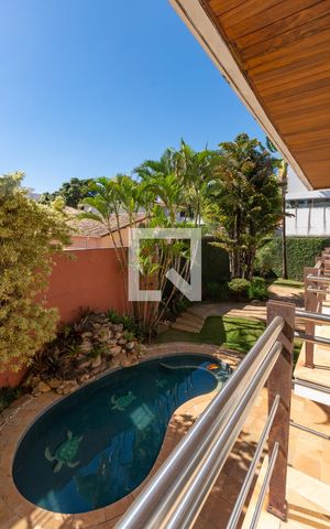 Casa à venda com 840m², 3 quartos e 6 vagasSuíte 2 - Escritório - Sacada