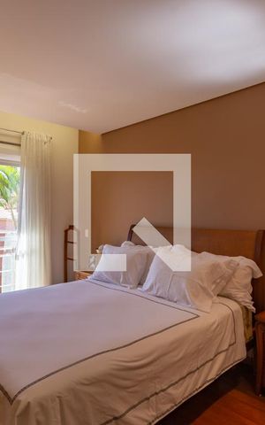 Casa à venda com 840m², 3 quartos e 6 vagasSuíte 2