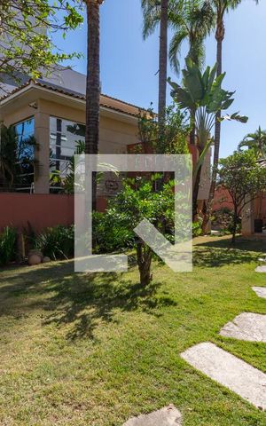 Casa à venda com 840m², 3 quartos e 6 vagasQuintal