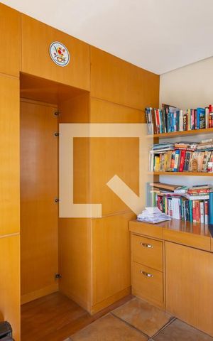 Casa à venda com 840m², 3 quartos e 6 vagasSuíte 2 - Escritório