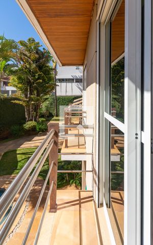 Casa à venda com 840m², 3 quartos e 6 vagasSuíte 2 - Sacada
