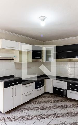 Casa para alugar com 100m², 2 quartos e sem vaga Casa para alugar com 100m², 2 quartos e sem vagaCozinha