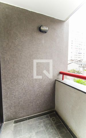 Apartamento à venda com 45m², 1 quarto e 1 vaga Apartamento à venda com 45m², 1 quarto e 1 vagaVaranda