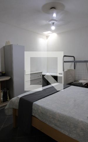 Casa de condomínio à venda com 400m², 5 quartos e 2 vagasCasa 2 Fundos - Quarto 2  