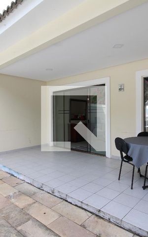 Casa de condomínio à venda com 400m², 5 quartos e 2 vagasVaranda
