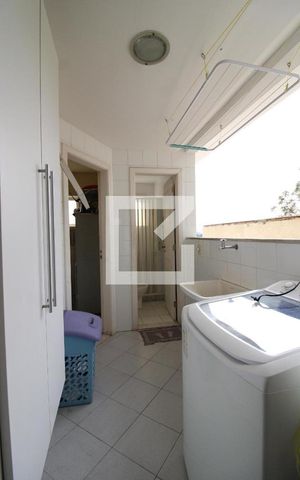 Casa de condomínio à venda com 400m², 5 quartos e 2 vagasÁrea de Serviço