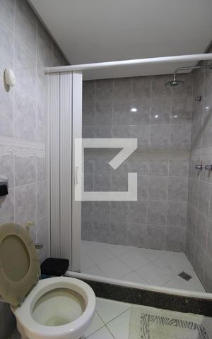 Casa de condomínio à venda com 400m², 5 quartos e 2 vagasBanheiro da Suíte