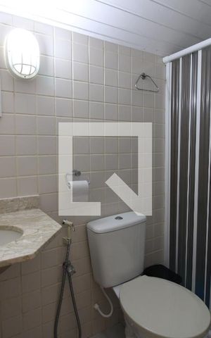 Casa de condomínio à venda com 400m², 5 quartos e 2 vagasBanheiro da Suíte