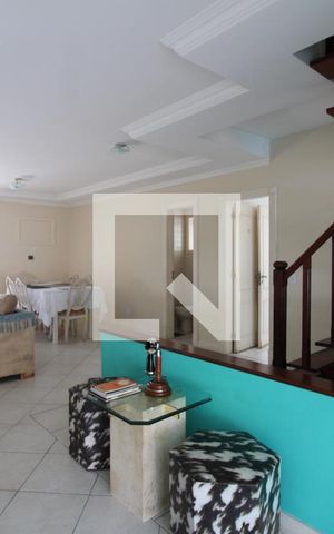 Casa de condomínio à venda com 400m², 5 quartos e 2 vagasSala