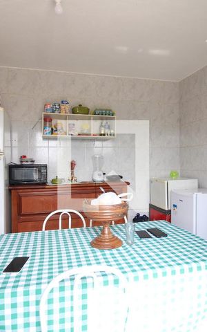 Casa de condomínio à venda com 400m², 5 quartos e 2 vagasCasa 2 Fundos - Cozinha
