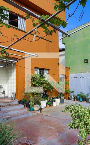 Casa à venda com 240m², 6 quartos e 2 vagasÁrea Externa
