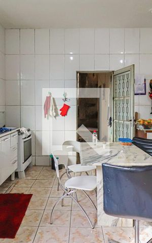 Casa à venda com 240m², 6 quartos e 2 vagasCozinha