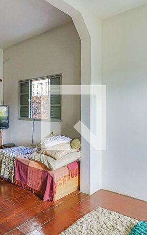 Casa à venda com 240m², 6 quartos e 2 vagasSala de TV