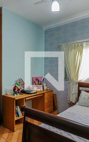 Casa à venda com 240m², 6 quartos e 2 vagasQuarto 4 