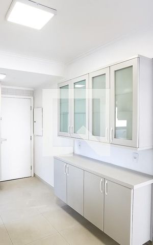 Apartamento à venda com 112m², 2 quartos e 2 vagas Apartamento à venda com 112m², 2 quartos e 2 vagasCozinha