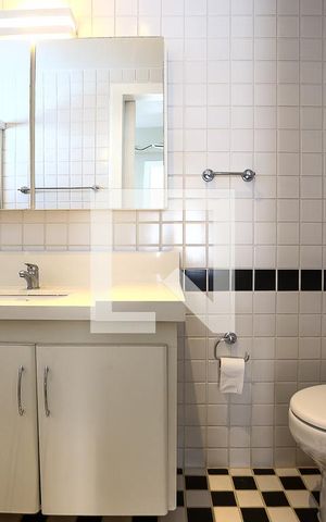 Apartamento à venda com 112m², 2 quartos e 2 vagas Apartamento à venda com 112m², 2 quartos e 2 vagasBanheiro da Suíte