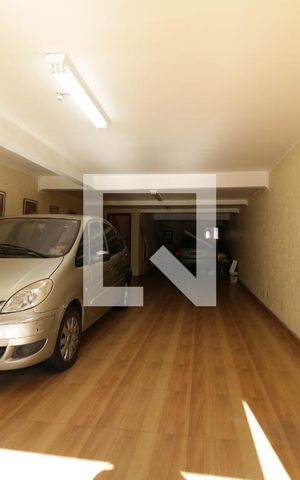 Casa à venda com 300m², 3 quartos e 8 vagasGaragem