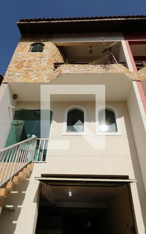 Casa à venda com 300m², 3 quartos e 8 vagasFachada
