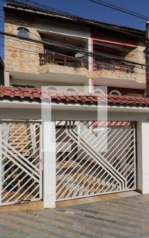 Casa à venda com 300m², 3 quartos e 8 vagasFachada