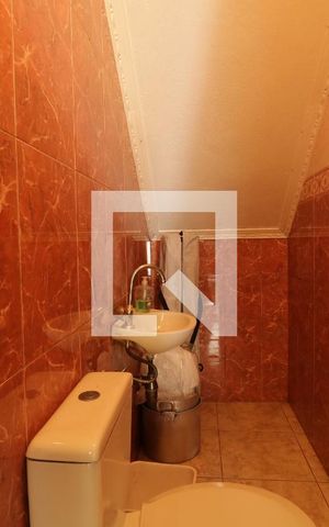 Casa à venda com 300m², 3 quartos e 8 vagasLavabo da Garagem