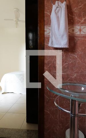 Casa à venda com 300m², 3 quartos e 8 vagasBanheiro da Suite 2