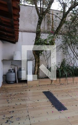 Casa à venda com 300m², 3 quartos e 8 vagasQuintal
